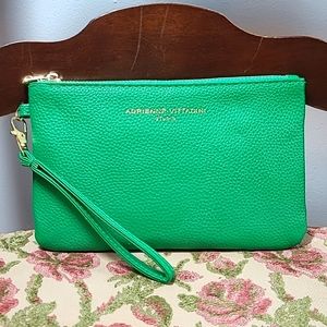 New Adrienne Vittadini Green Wristlet with Powerbank